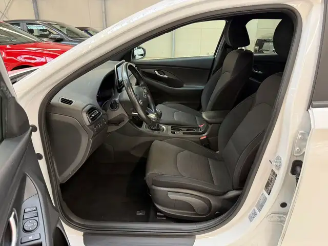 Hyundai I30 view 8