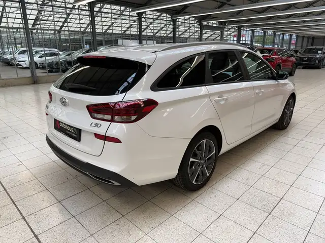 Hyundai I30 view 5