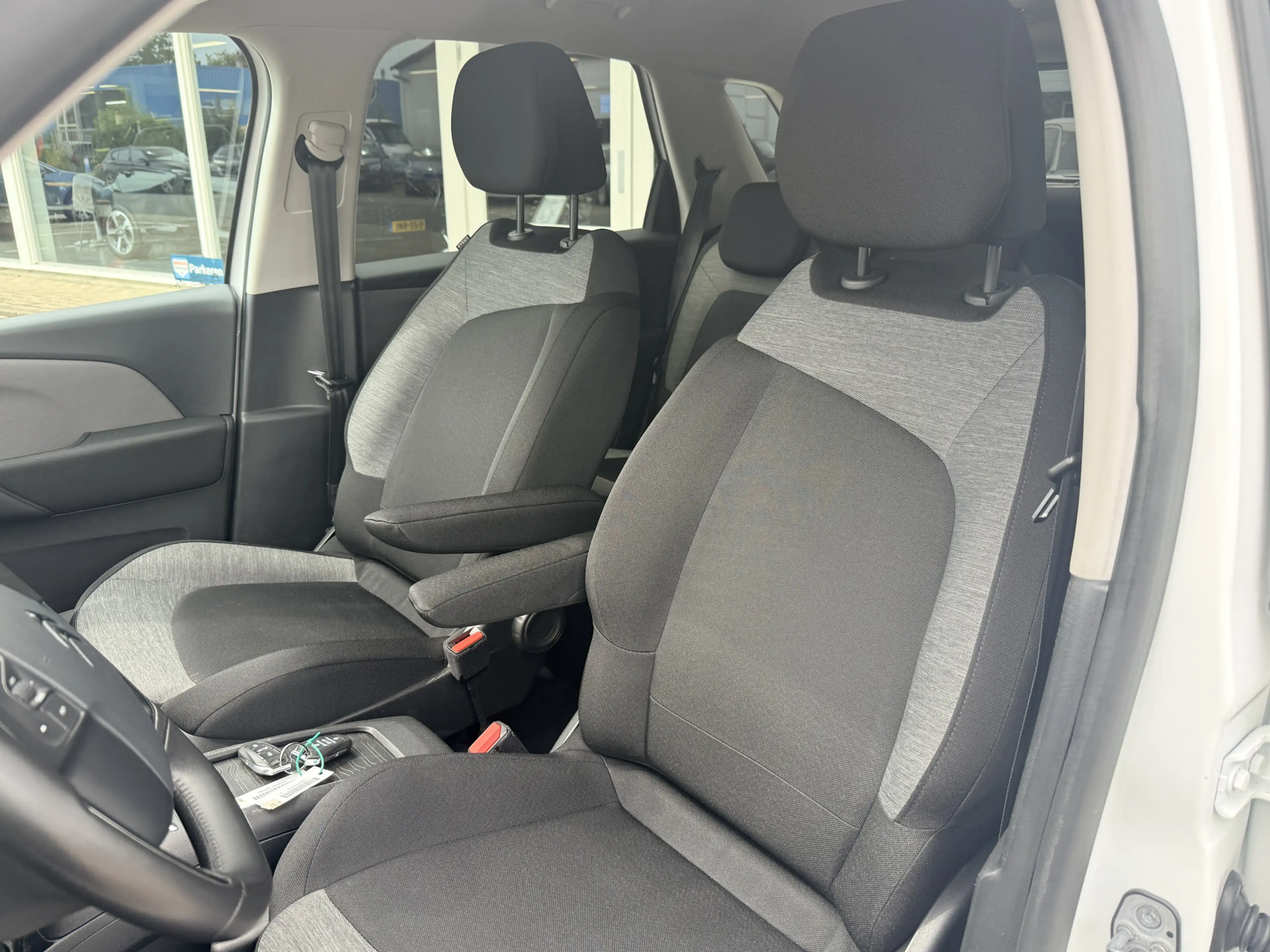 Citroen C4 SpaceTourer 1.2 PureTech Business | Automaat | Keyless | Navi — photo 17