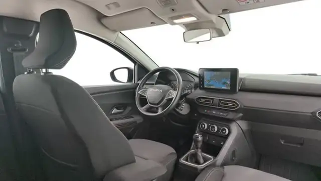 Dacia Sandero view 4