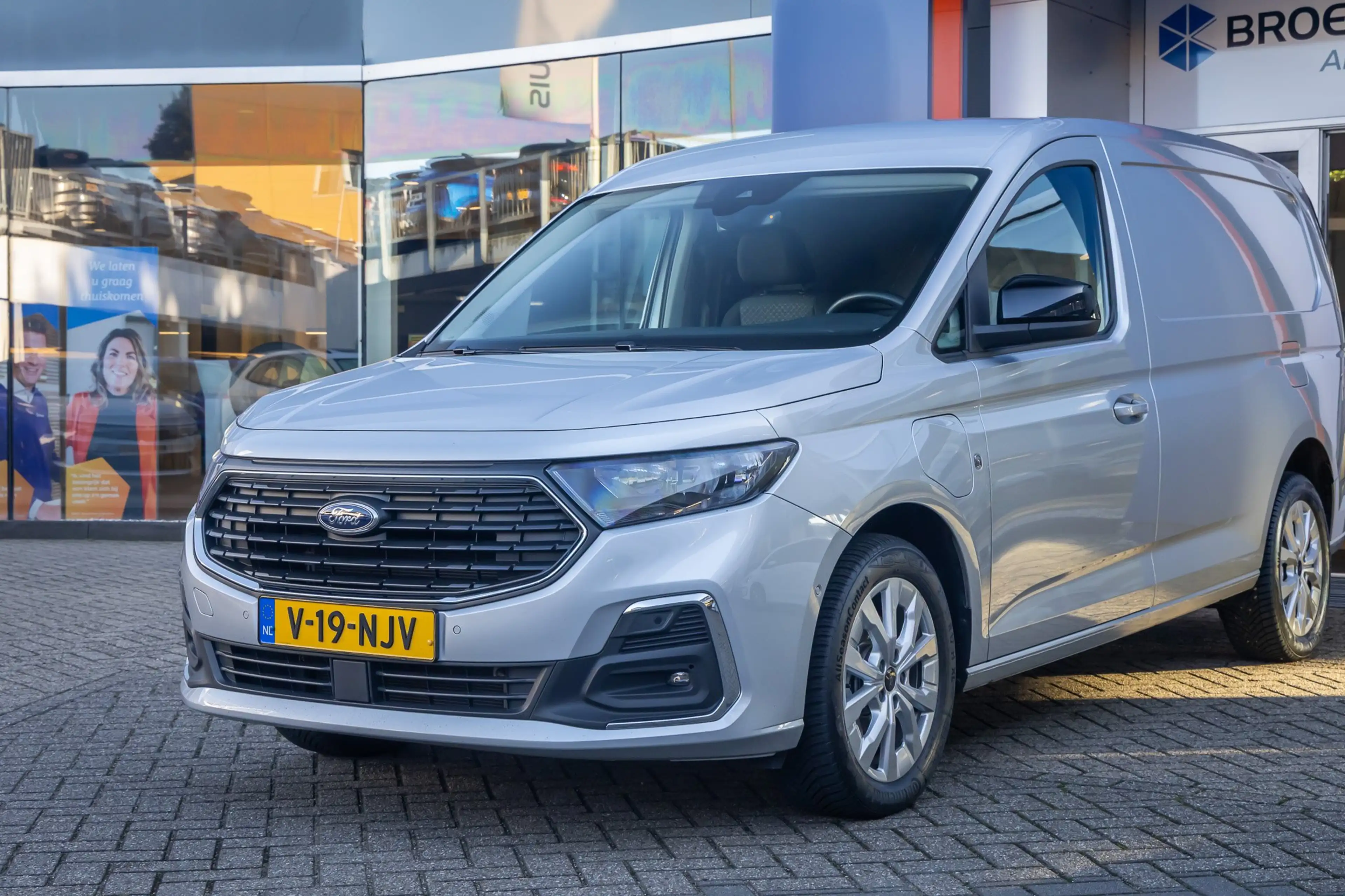 Ford Transit Connect 1.5 EcoBoost PHEV L2 Limited | Trekhaak | Achterui — photo 4