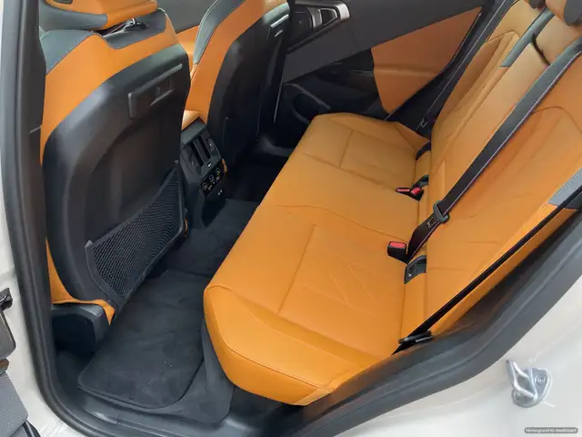 BMW X3 view 11