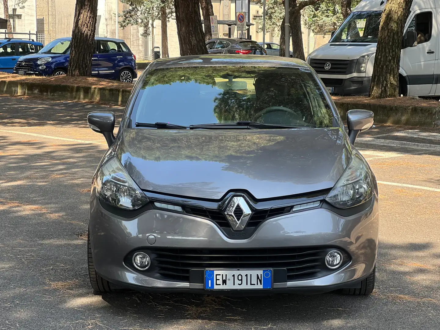 Renault Clio Clio 5p 1.2 Live Gpl 75cv Grijs - 2