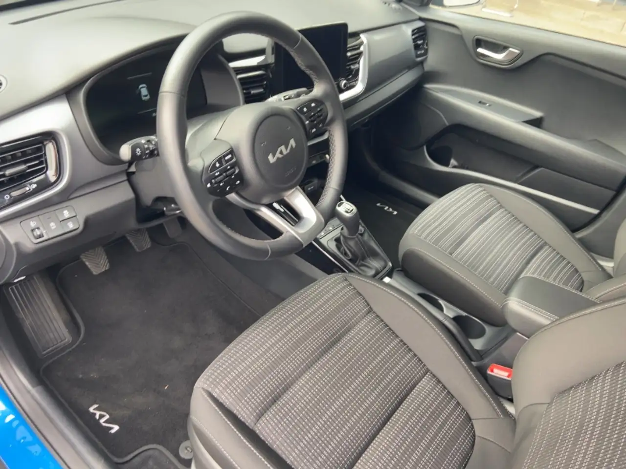 Kia Stonic VISION 1.0 LED/KAMERA/CARPLAY/WINTER 14