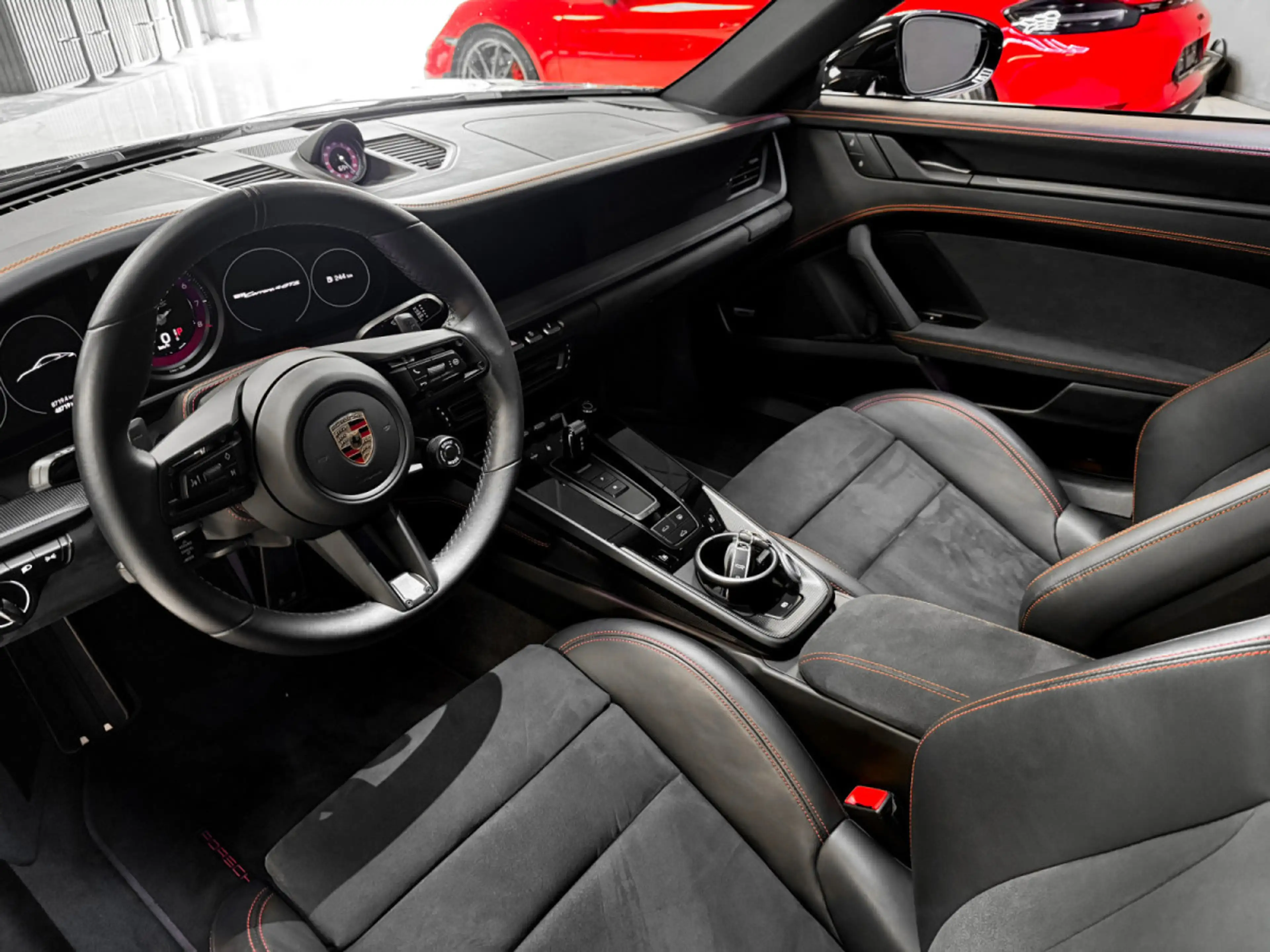 Porsche 992 Carrera 4 GTS / Lift / Bose / Matrix / 360° — photo 11