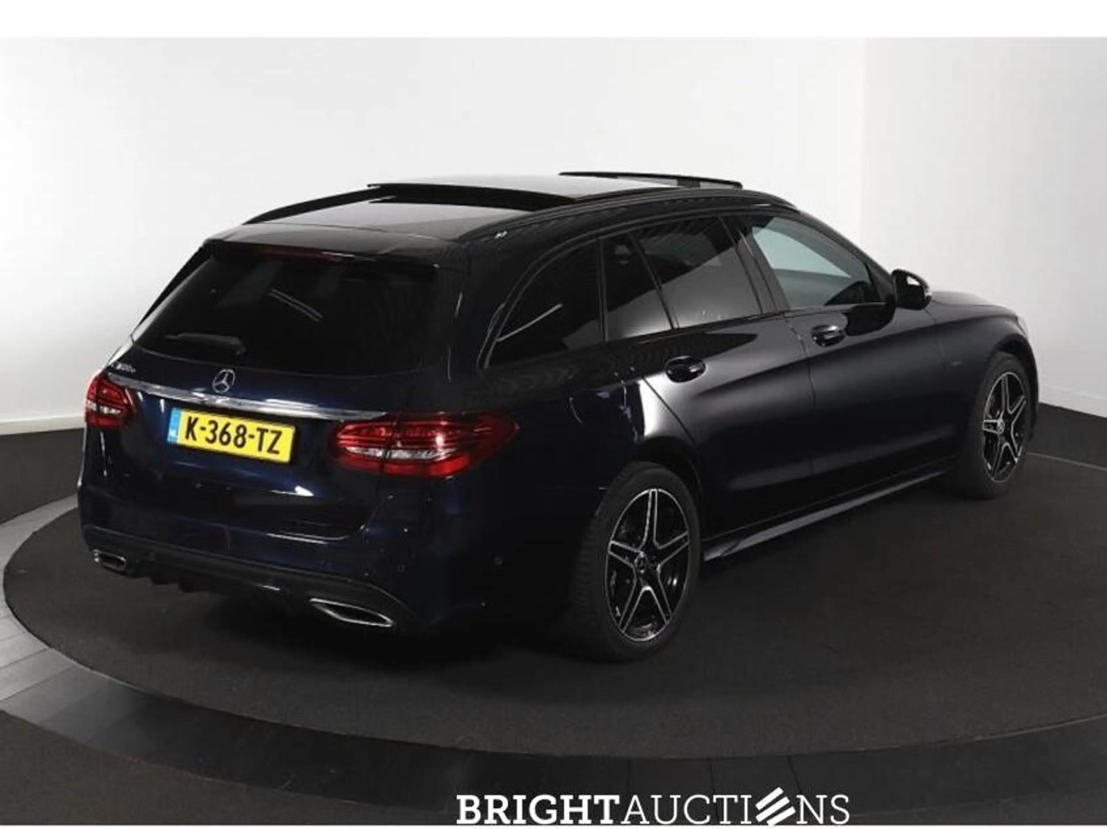 Mercedes-Benz C 300 e Business Solution AMG Limited — photo 2