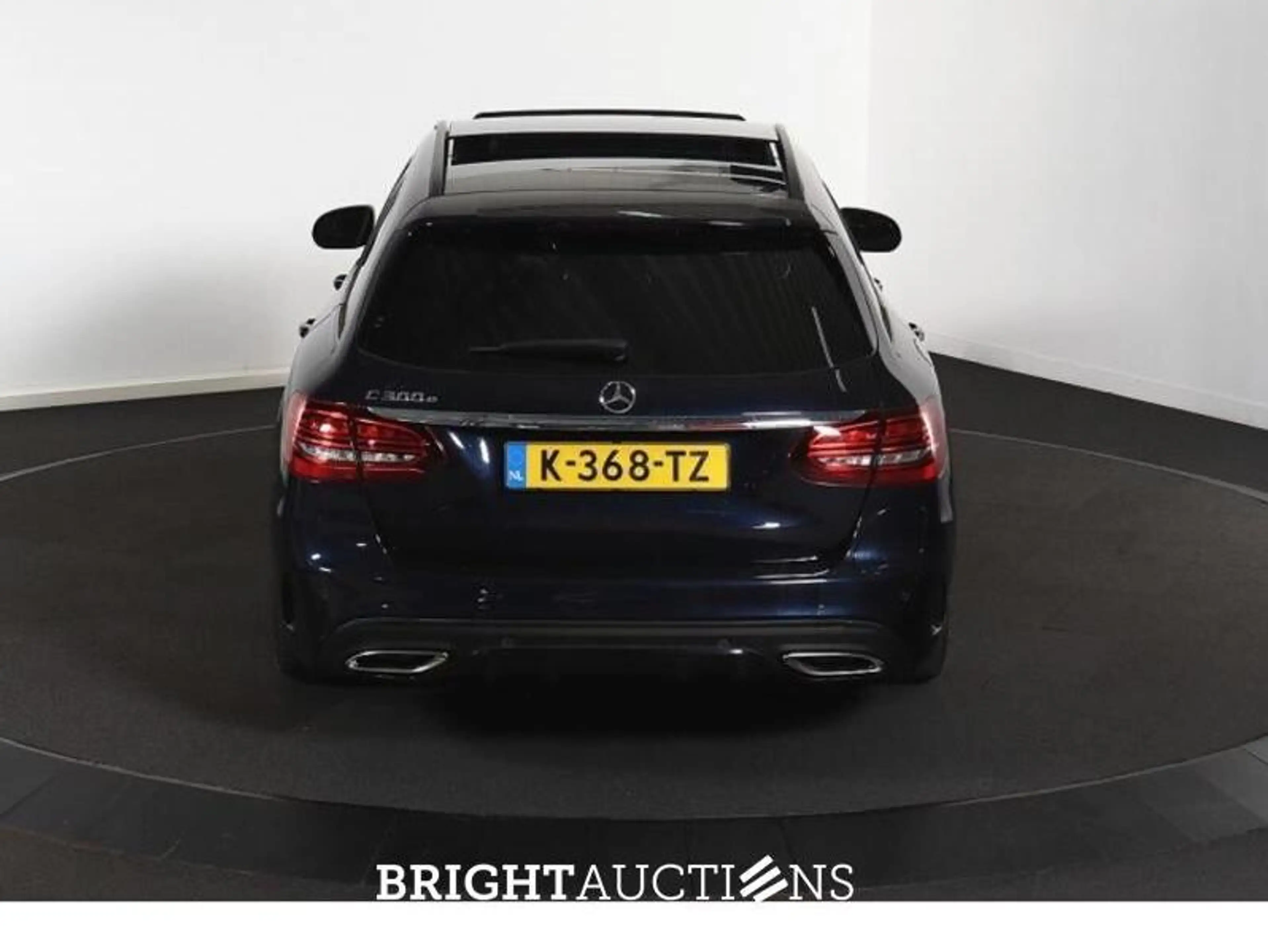 Mercedes-Benz C 300 e Business Solution AMG Limited — photo 4