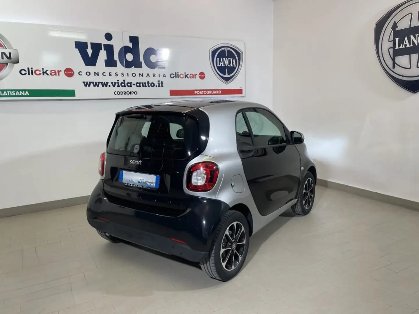 smart forTwo 70 1.0 2 POSTI OK NEOPATENTATI Nero - 2