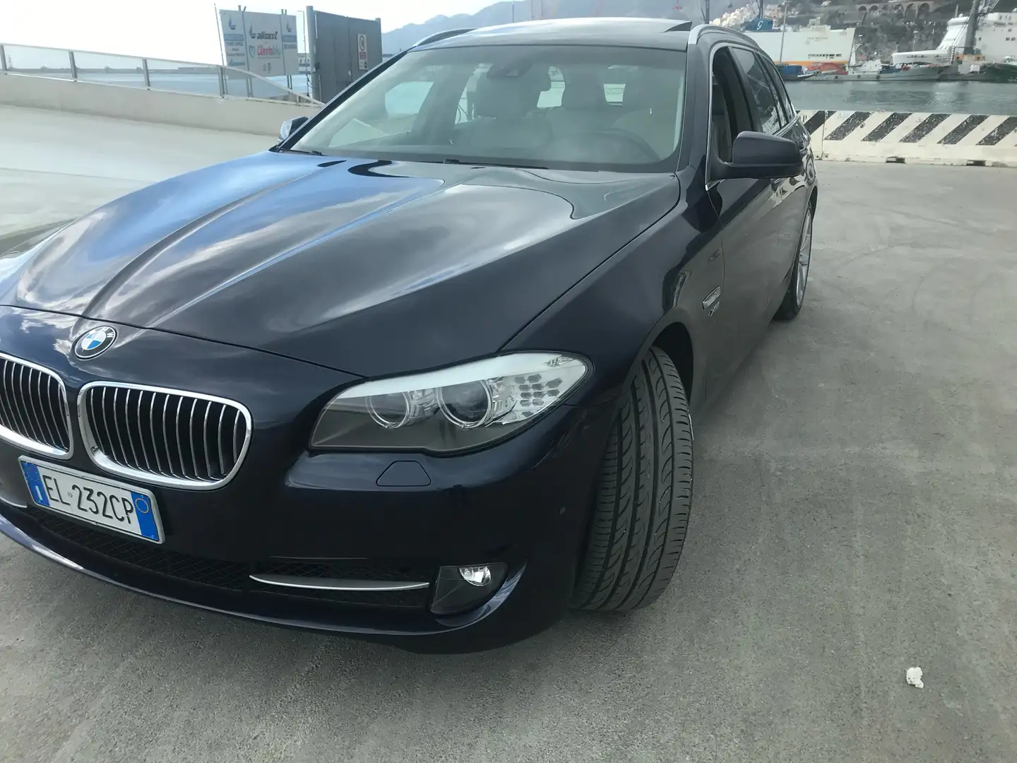 BMW 525 525d Touring Xdrive - 1