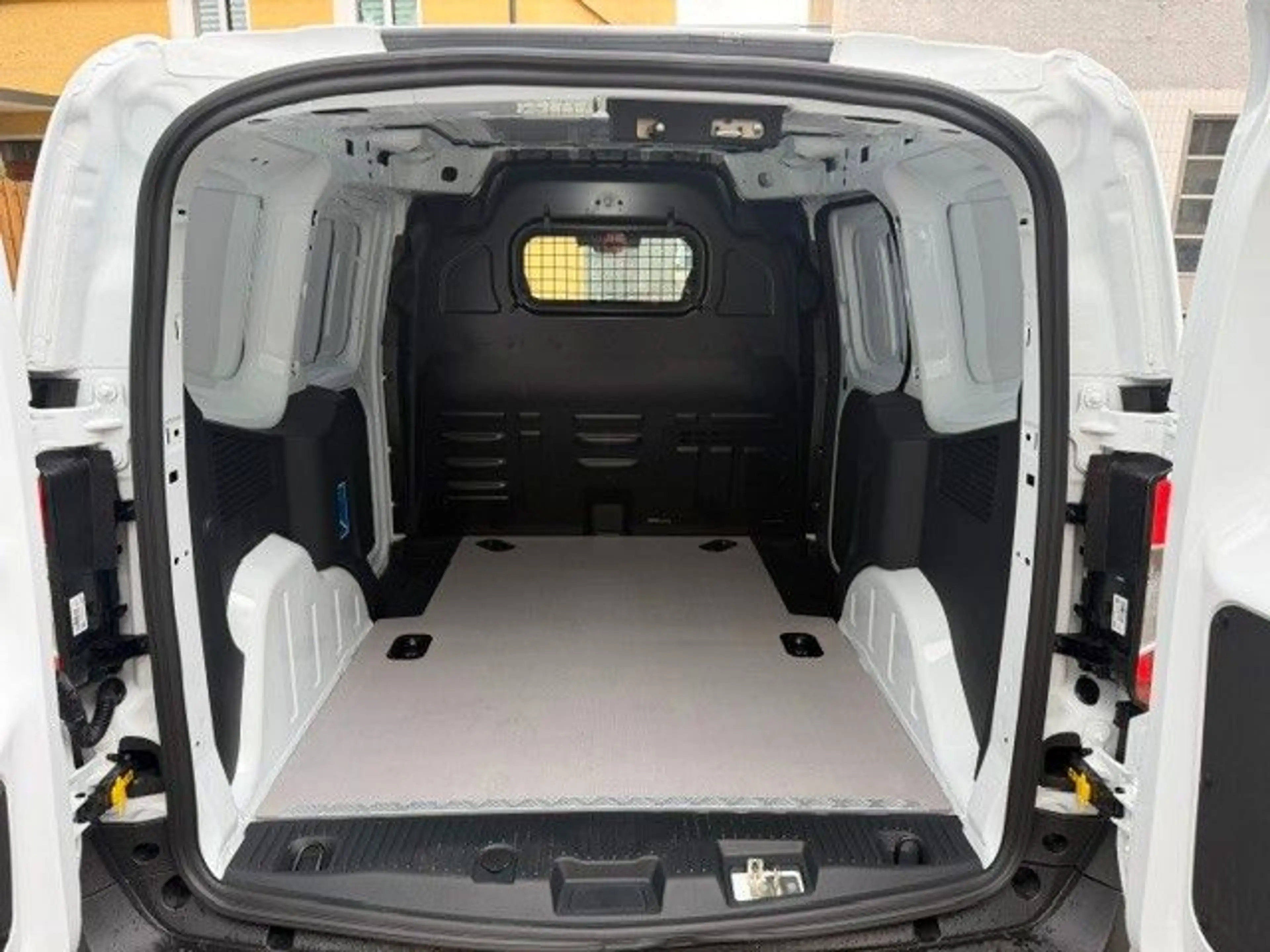 Ford Transit Courier Trend 1.0 EcoBoost Trend/NAVI/SH — photo 11