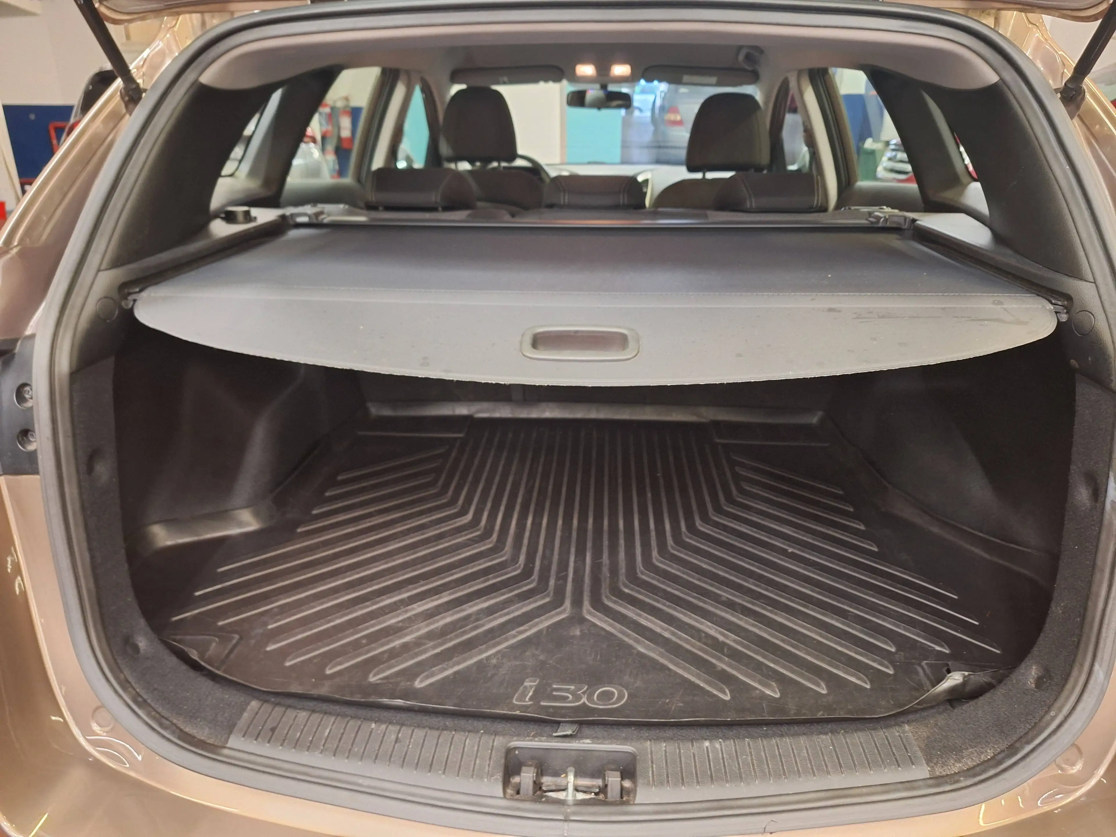 Hyundai i30 i30 SW 1.4i Move — photo 15