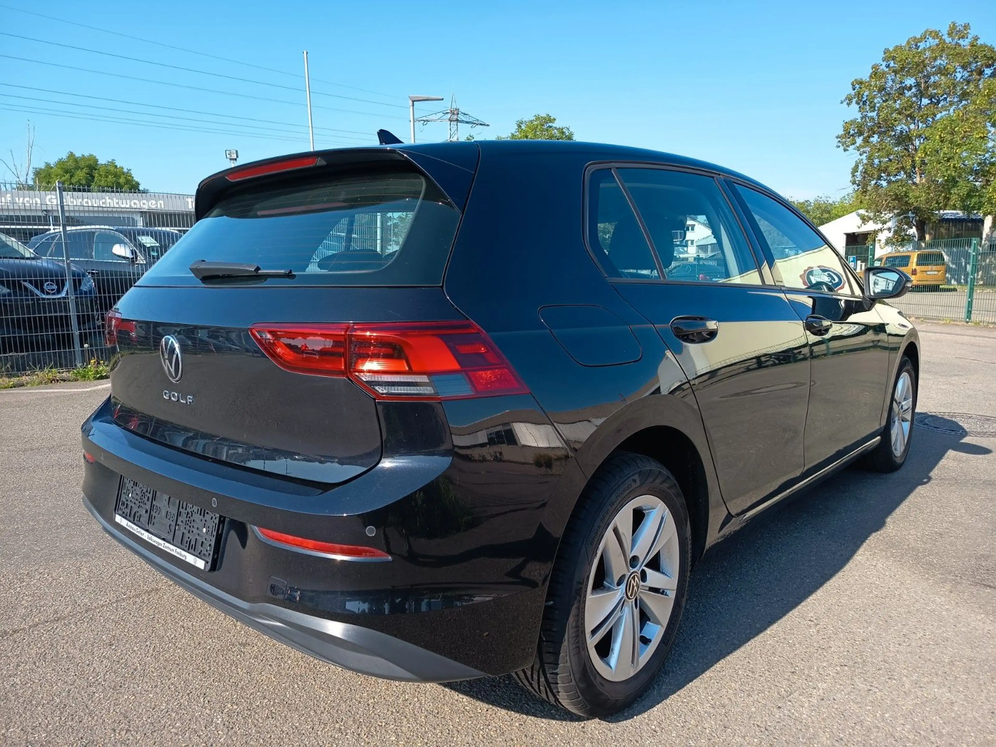 Volkswagen Golf VIII Lim. Life — photo 5