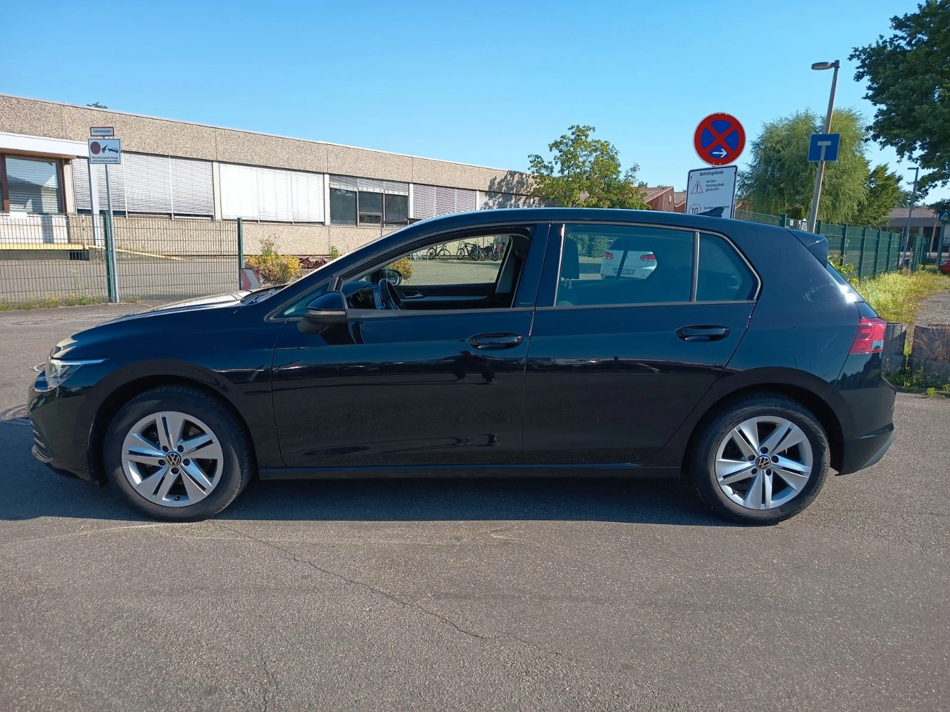 Volkswagen Golf VIII Lim. Life — photo 8