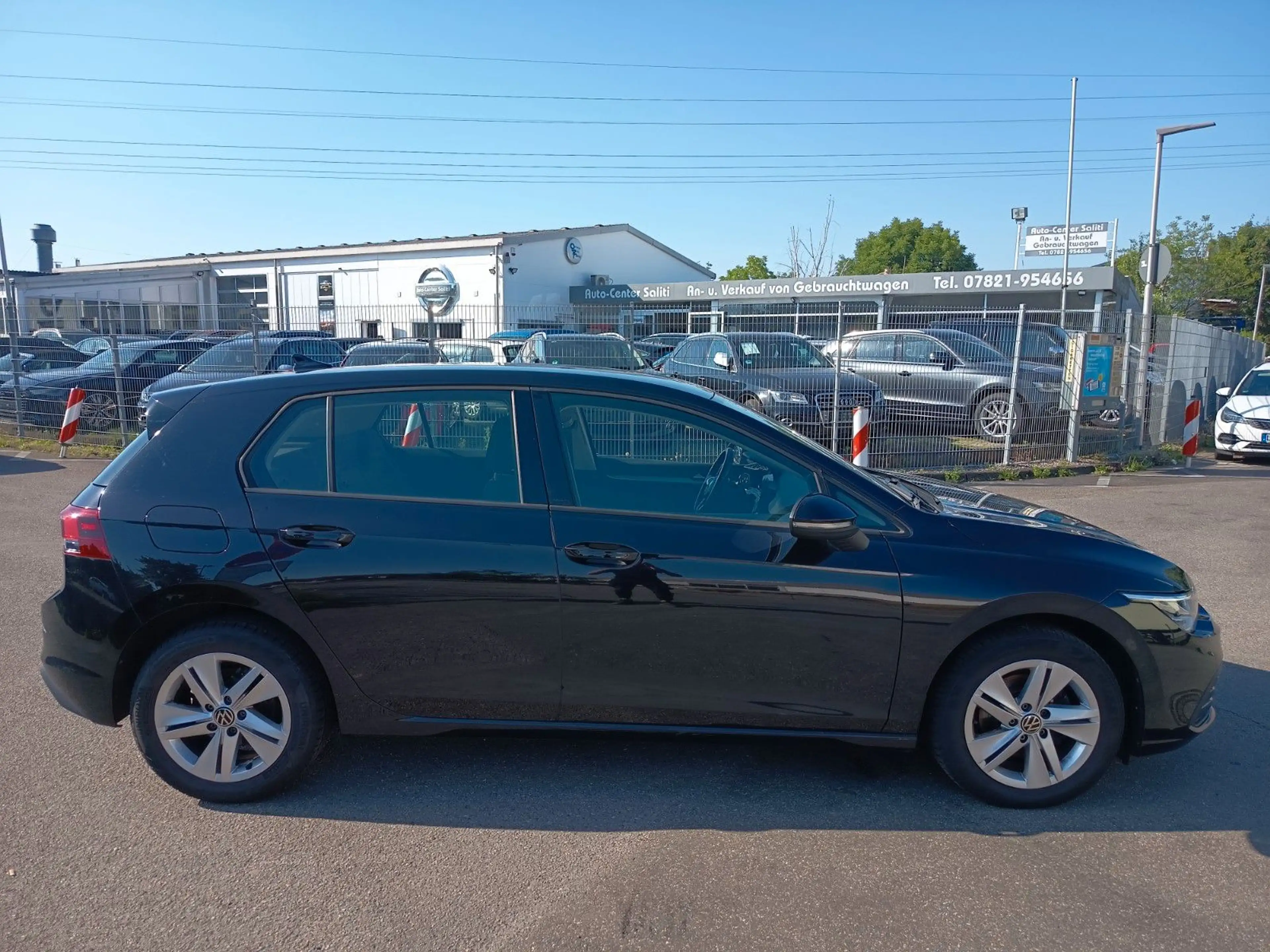 Volkswagen Golf VIII Lim. Life — photo 4