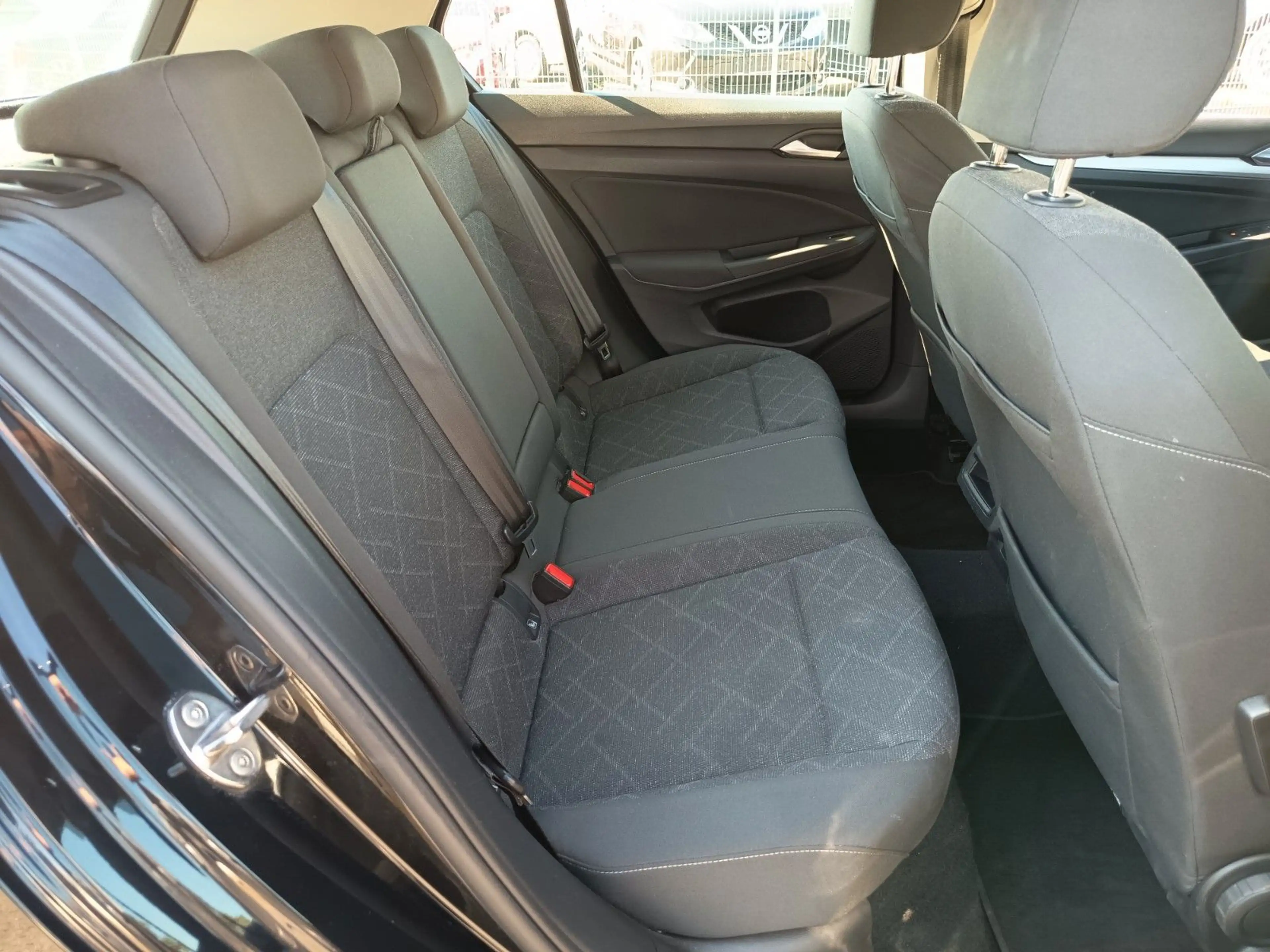 Volkswagen Golf VIII Lim. Life — photo 13