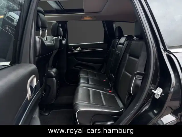 Jeep Grand Cherokee view 11