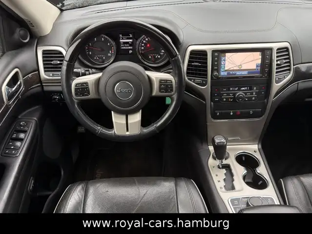 Jeep Grand Cherokee view 12