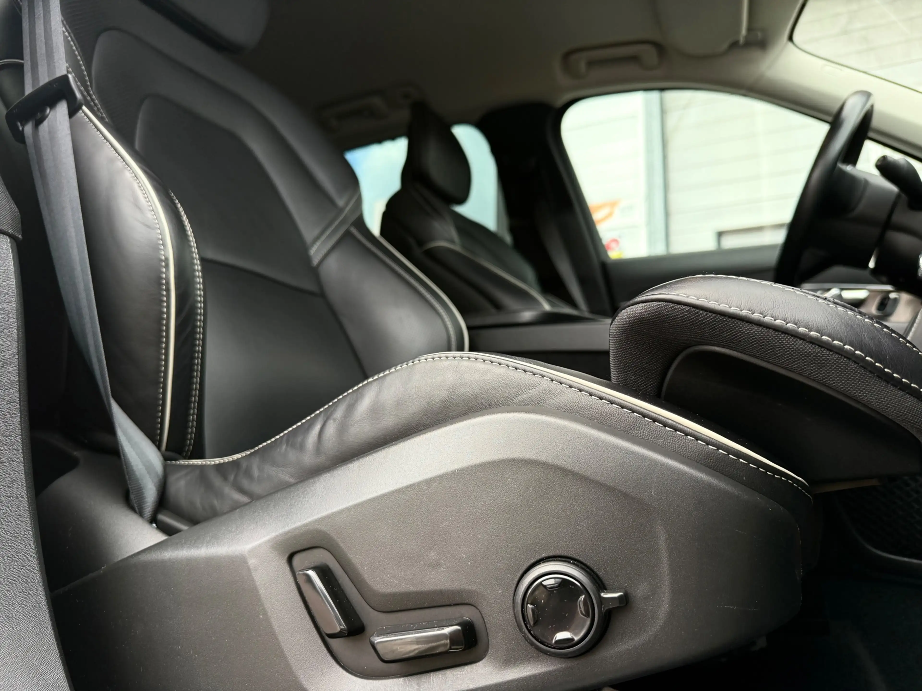 Volvo XC90 2.0 T8 Twin Engine AWD Inscription| Bowers&Wilkins — photo 12