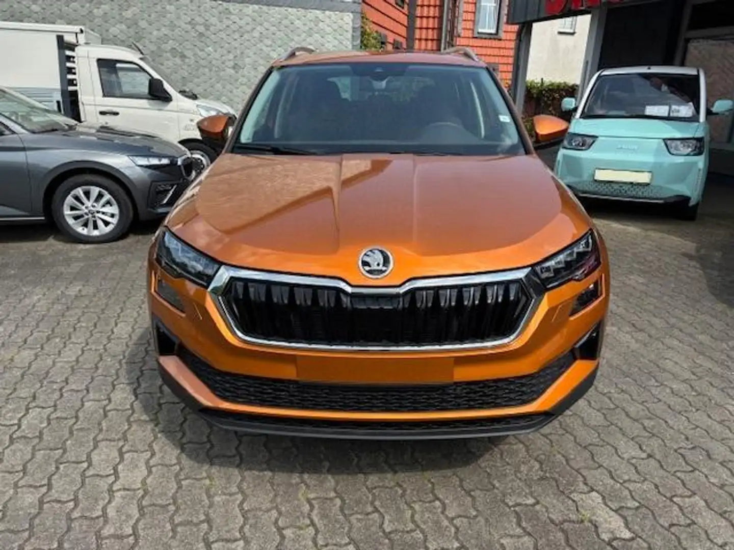 Skoda Karoq 1.5 TSI DSG Sport+PANORAMA+ACC+KAMERA+LM18 Arancione - 2