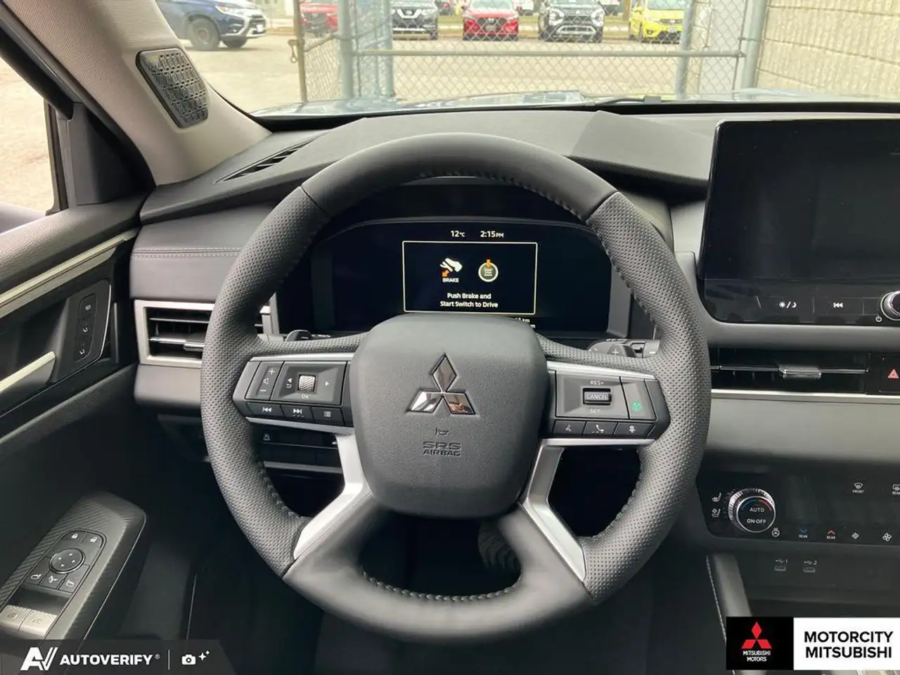 Mitsubishi Outlander снимка Mitsubishi Outlander