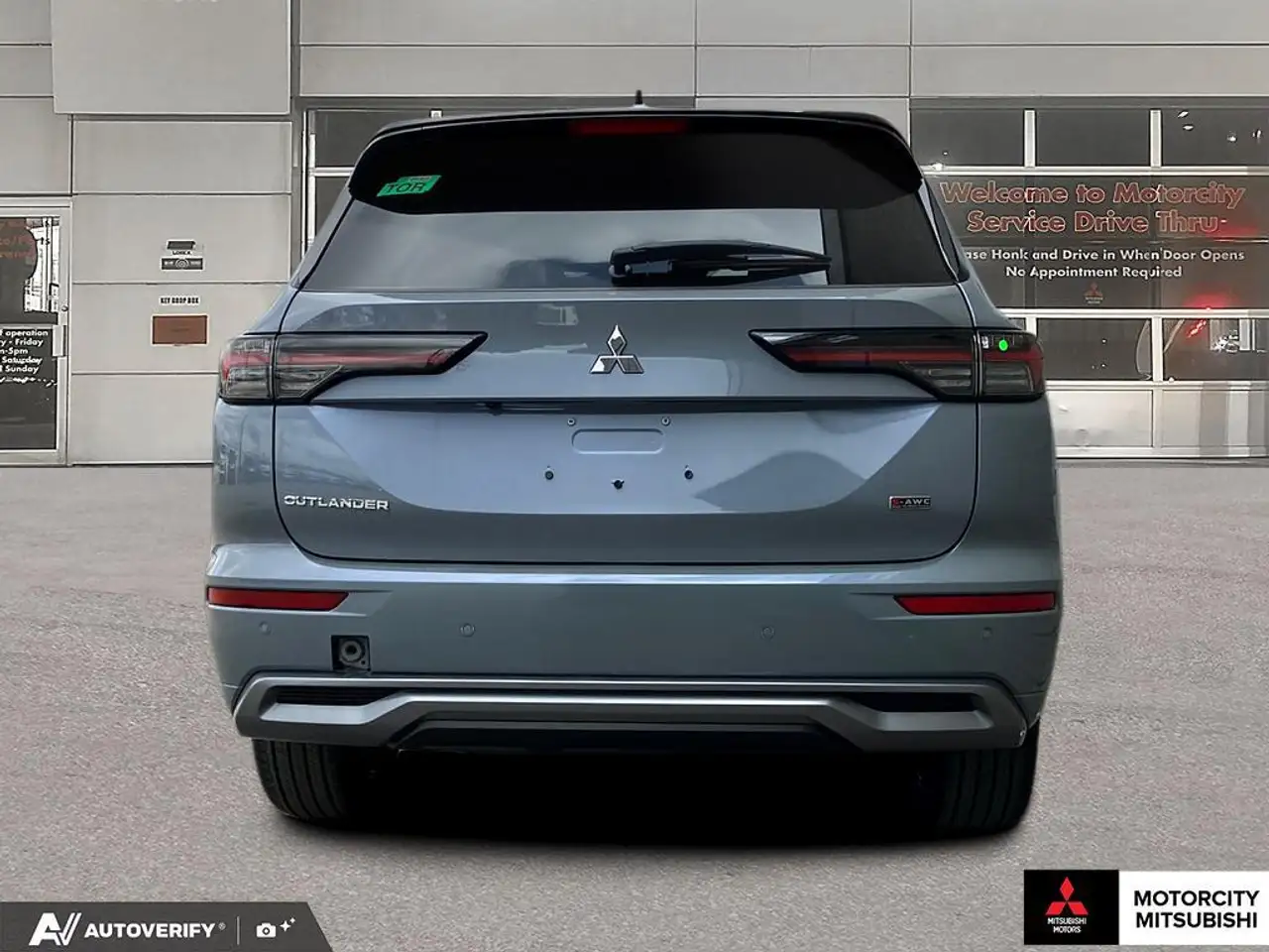 Mitsubishi Outlander снимка Mitsubishi Outlander