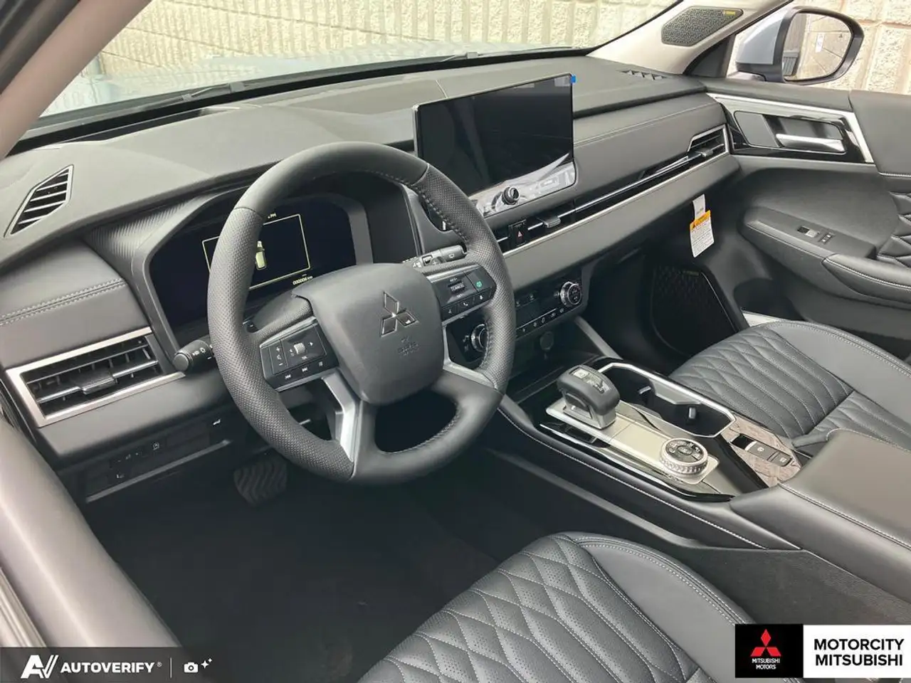 Mitsubishi Outlander снимка Mitsubishi Outlander