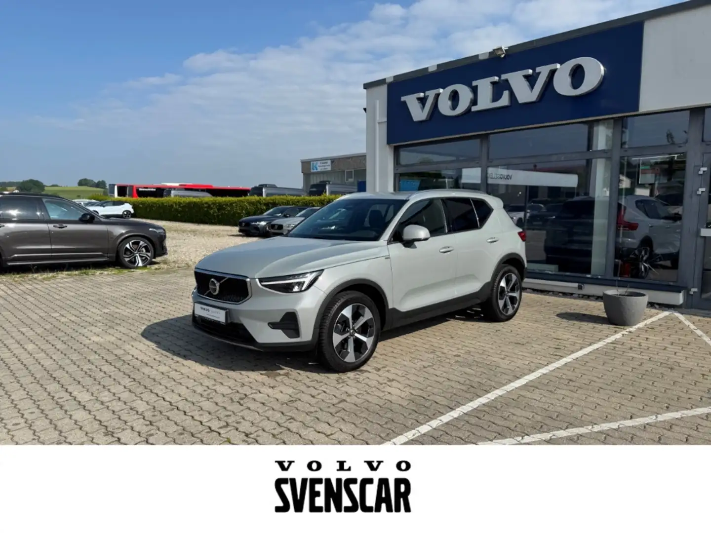 Volvo XC40 Core 2WD B3 EU6d StandHZG Digitales Cockpit Sounds Grijs - 1