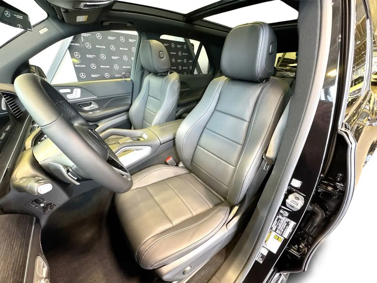 Mercedes-Benz GLE снимка Mercedes-Benz GLE