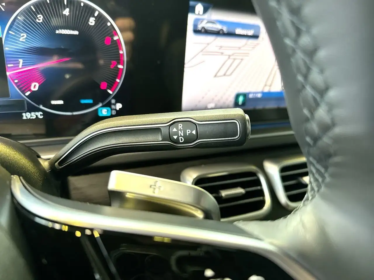 Mercedes-Benz GLE снимка Mercedes-Benz GLE