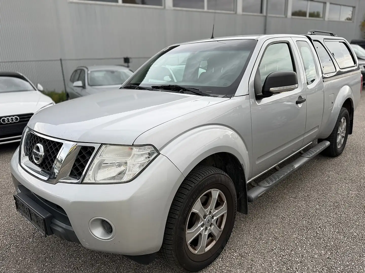 Nissan Navara Navara KING Cab XE 2,5 dCi 4x4 DPF Argent - 1