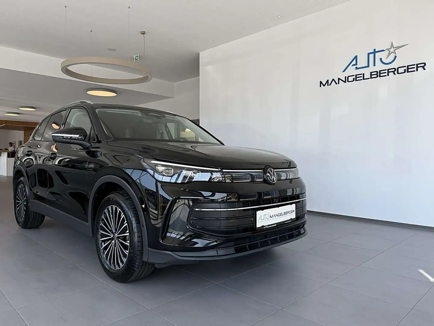 Volkswagen Tiguan 1,5 eTSI ACT Life DSG Schwarz - 1