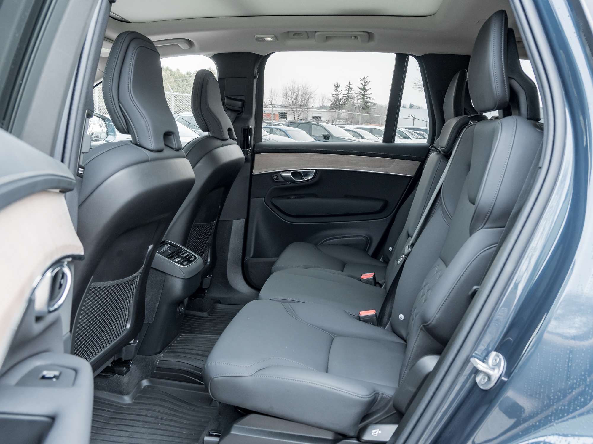 2026 Volvo XC90 B6 AWD Core 7-Seater VOLVO CPO RATE FROM 2.99%* thumb 23