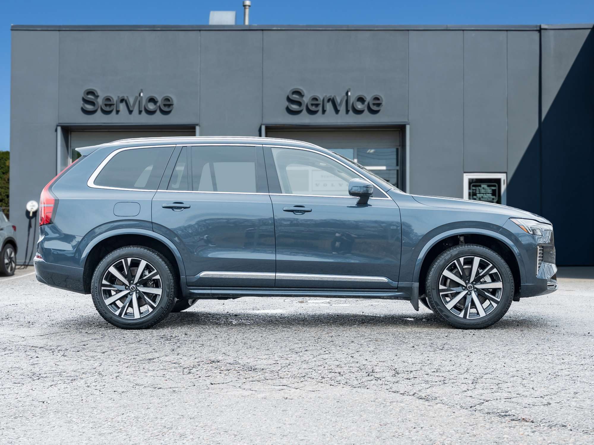 2026 Volvo XC90 B6 AWD Core 7-Seater VOLVO CPO RATE FROM 2.99%* thumb 6