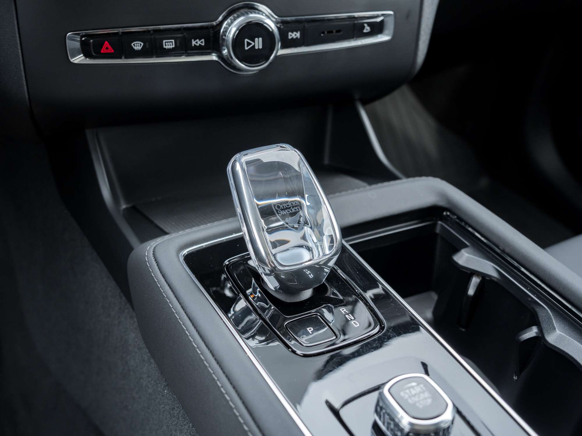 2026 Volvo XC90 B6 AWD Core 7-Seater VOLVO CPO RATE FROM 2.99%* thumb 16