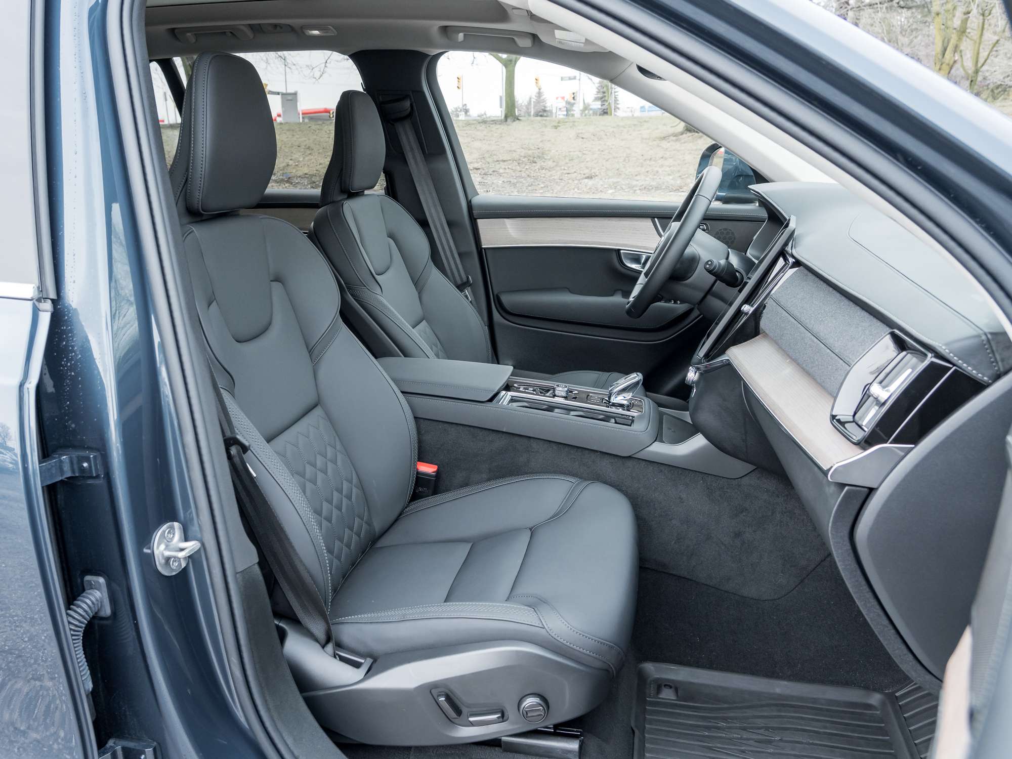 2026 Volvo XC90 B6 AWD Core 7-Seater VOLVO CPO RATE FROM 2.99%* thumb 22