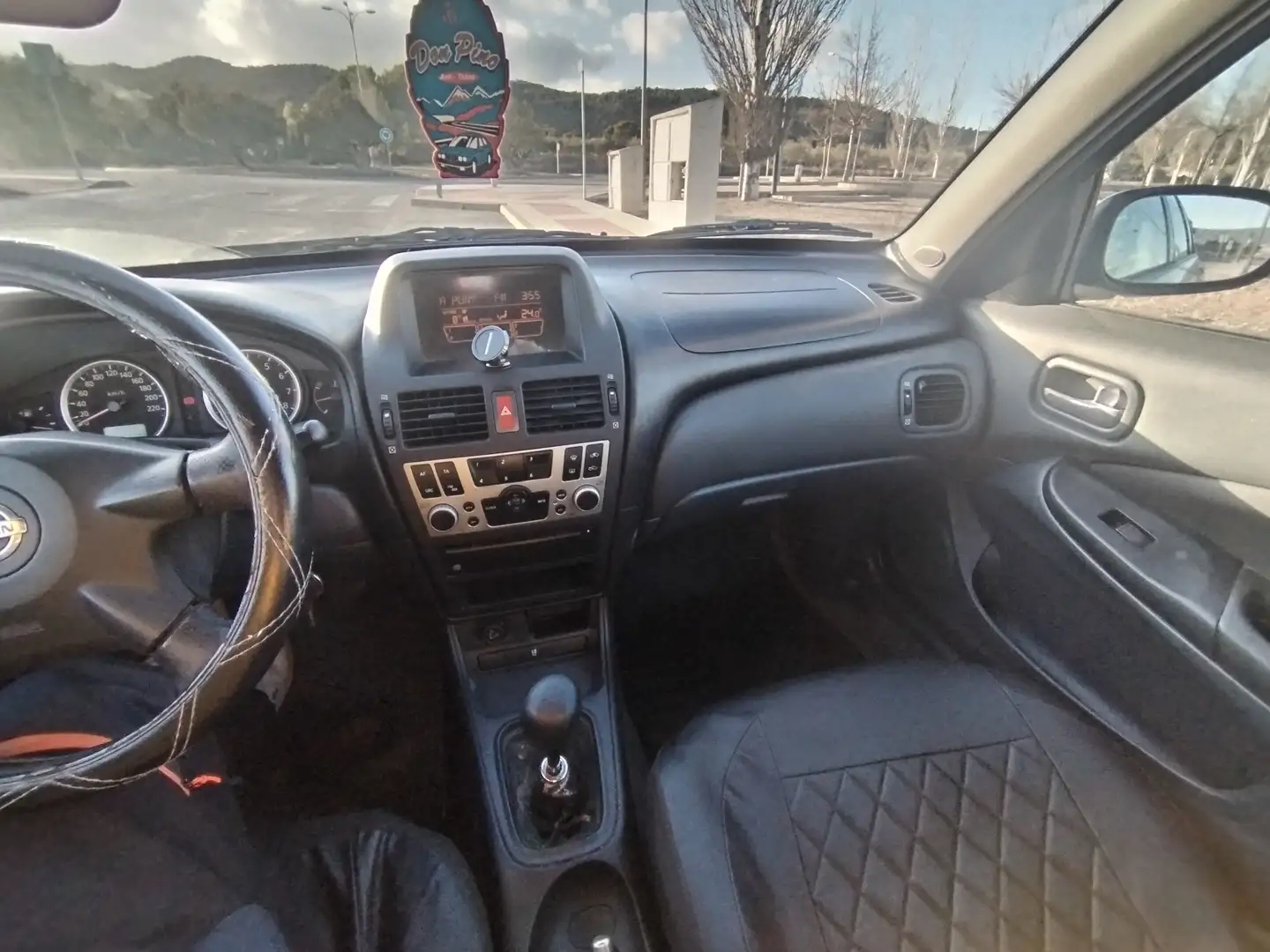 Nissan Almera Almera 1.5 Visia Visia Schwarz - 1