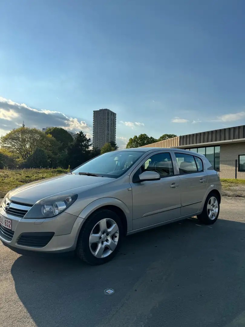 Opel Astra 1.7 CDTi Enjoy Brons - 1