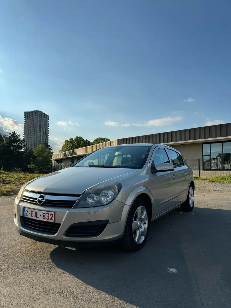 Opel Astra 1.7 CDTi Enjoy Brons - 2