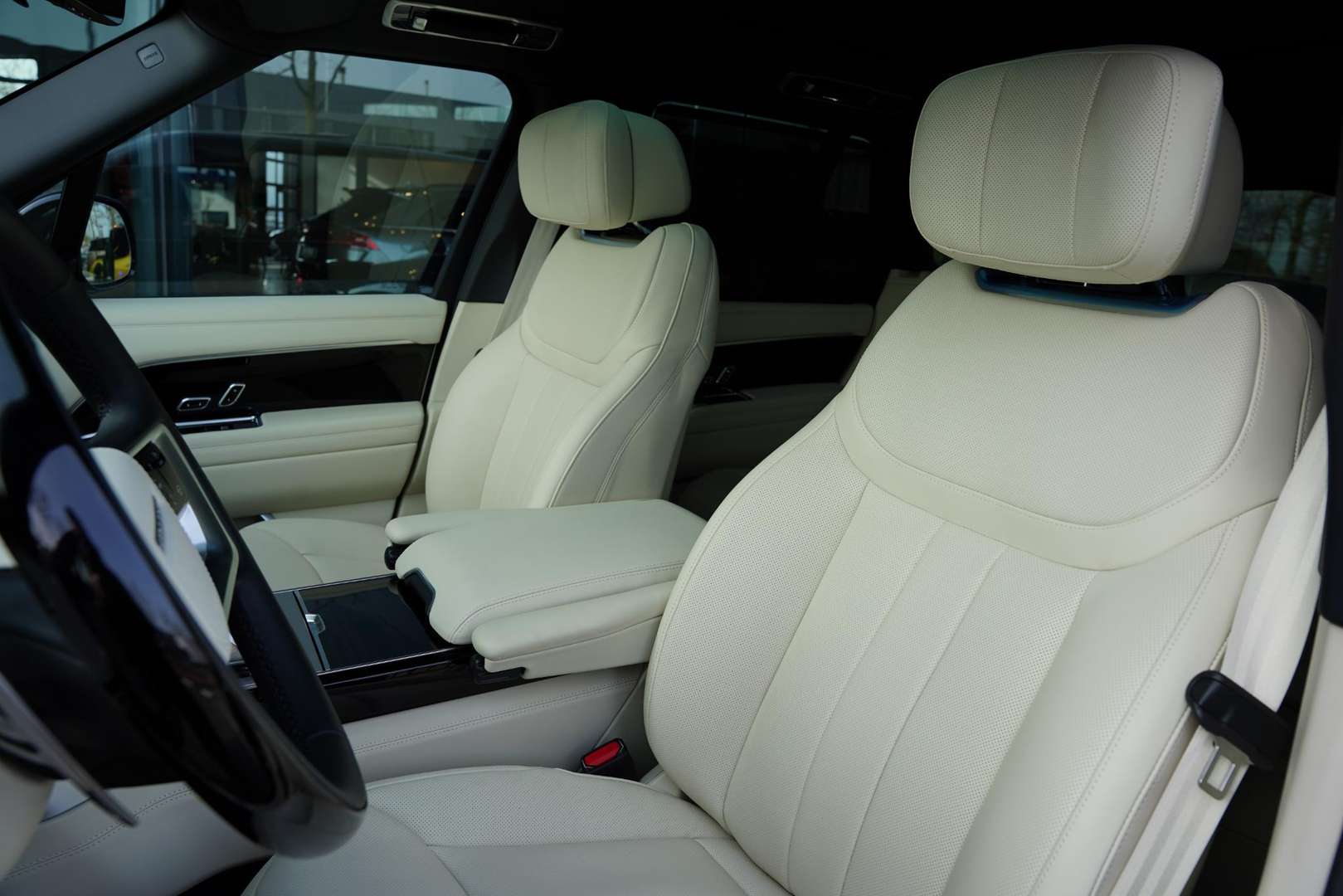 Land Rover Range Rover P550 E Autobiography -  - Joinsteer - #5