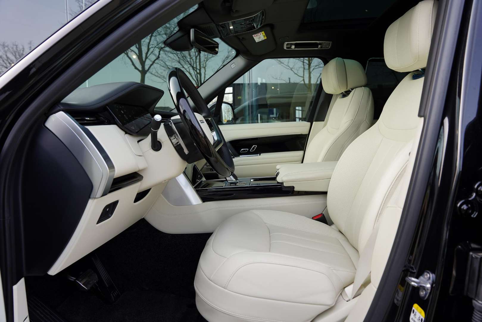 Land Rover Range Rover P550 E Autobiography -  - Joinsteer - #4