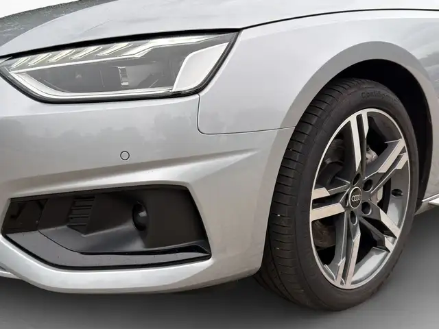 Audi A4 view 13
