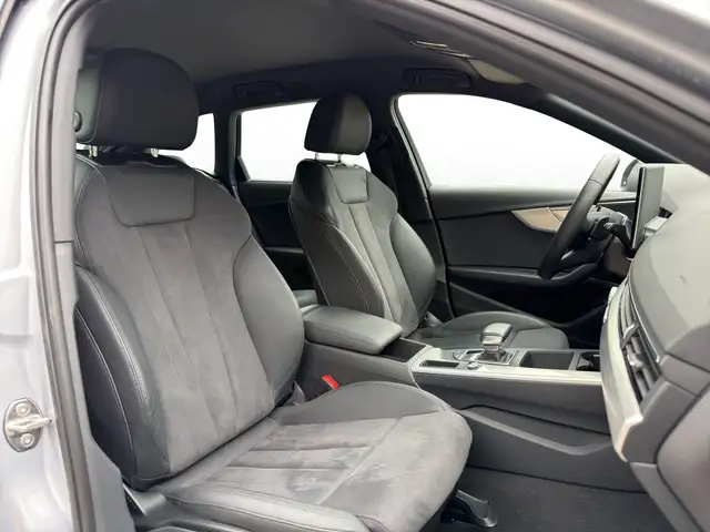Audi A4 view 10