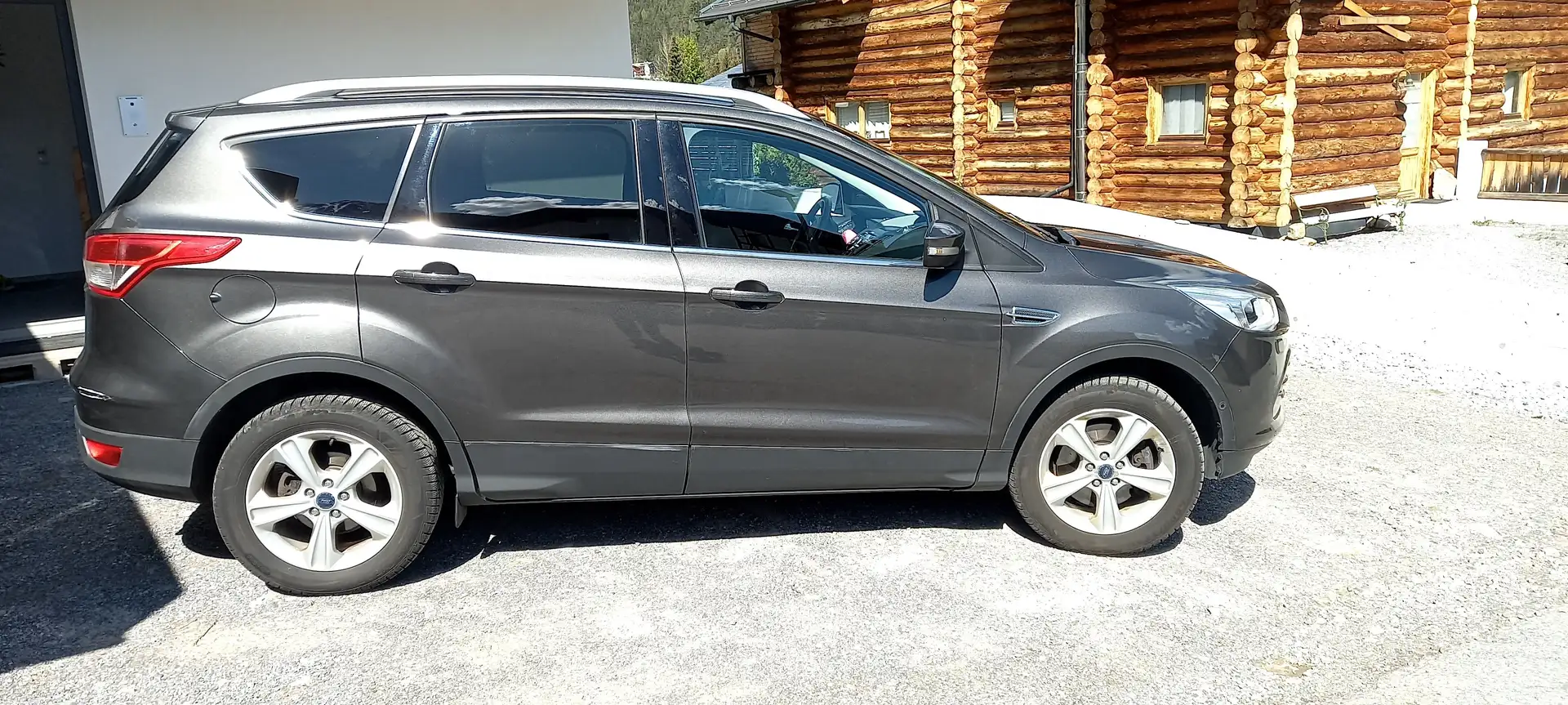 Ford Kuga Kuga 2,0 TDCi Titanium 4x4Titanium Grau - 2