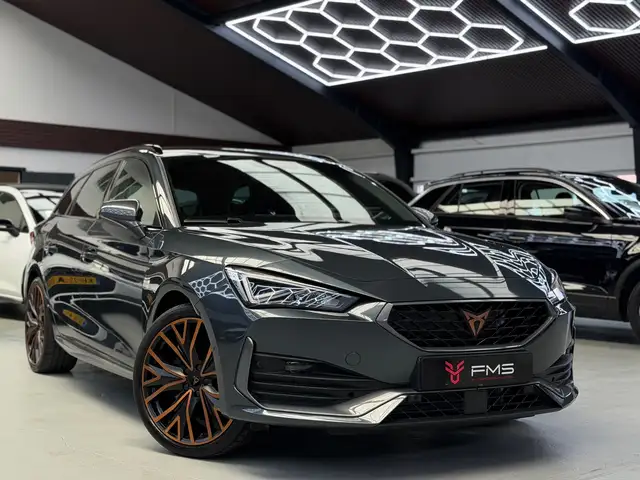 CUPRA Leon Sportstourer 1.4 e-Hybrid VZ Copper Edition CarPla