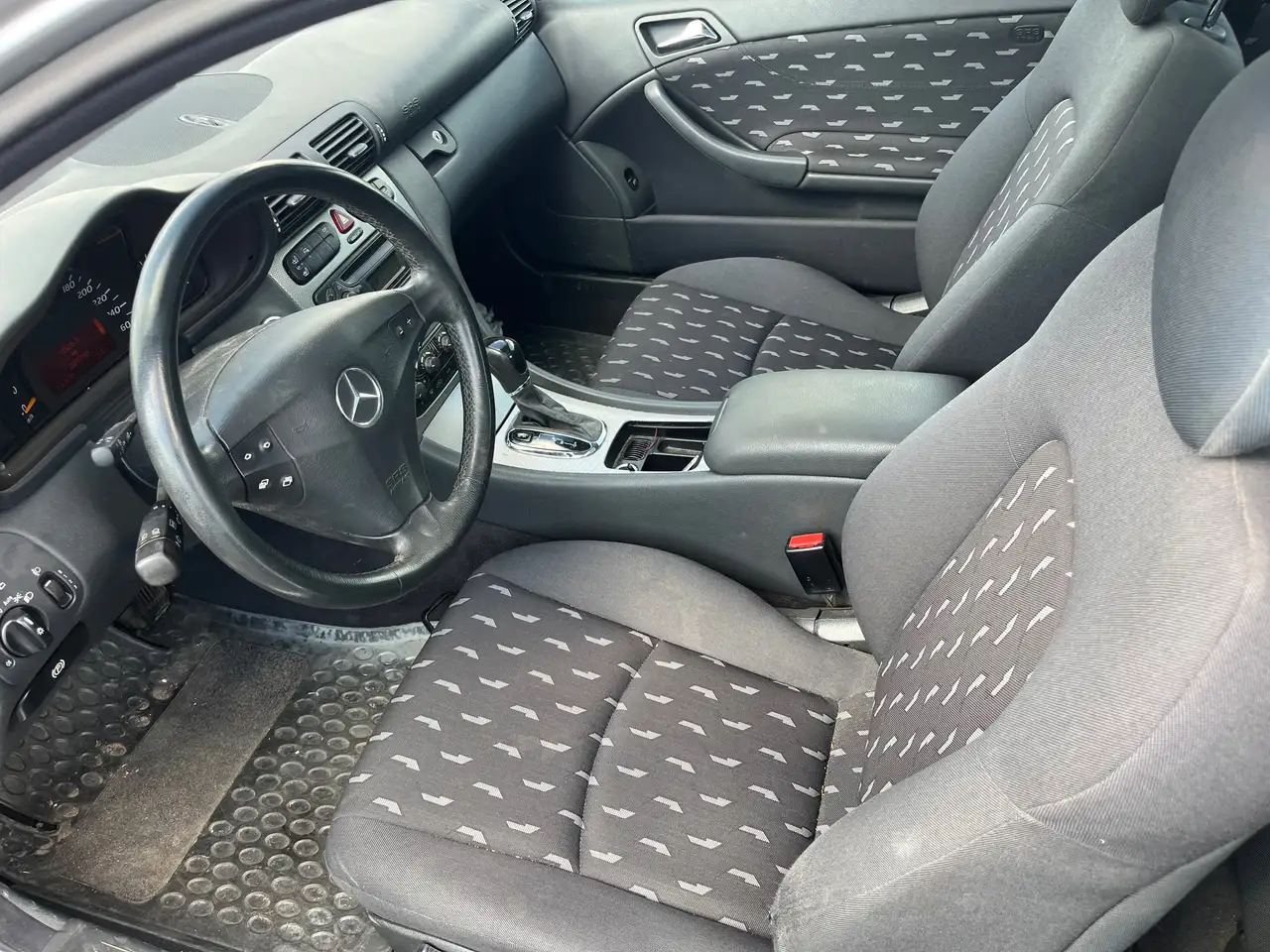 Mercedes-Benz C 180 C-Klasse Sportcoupe, foto 9