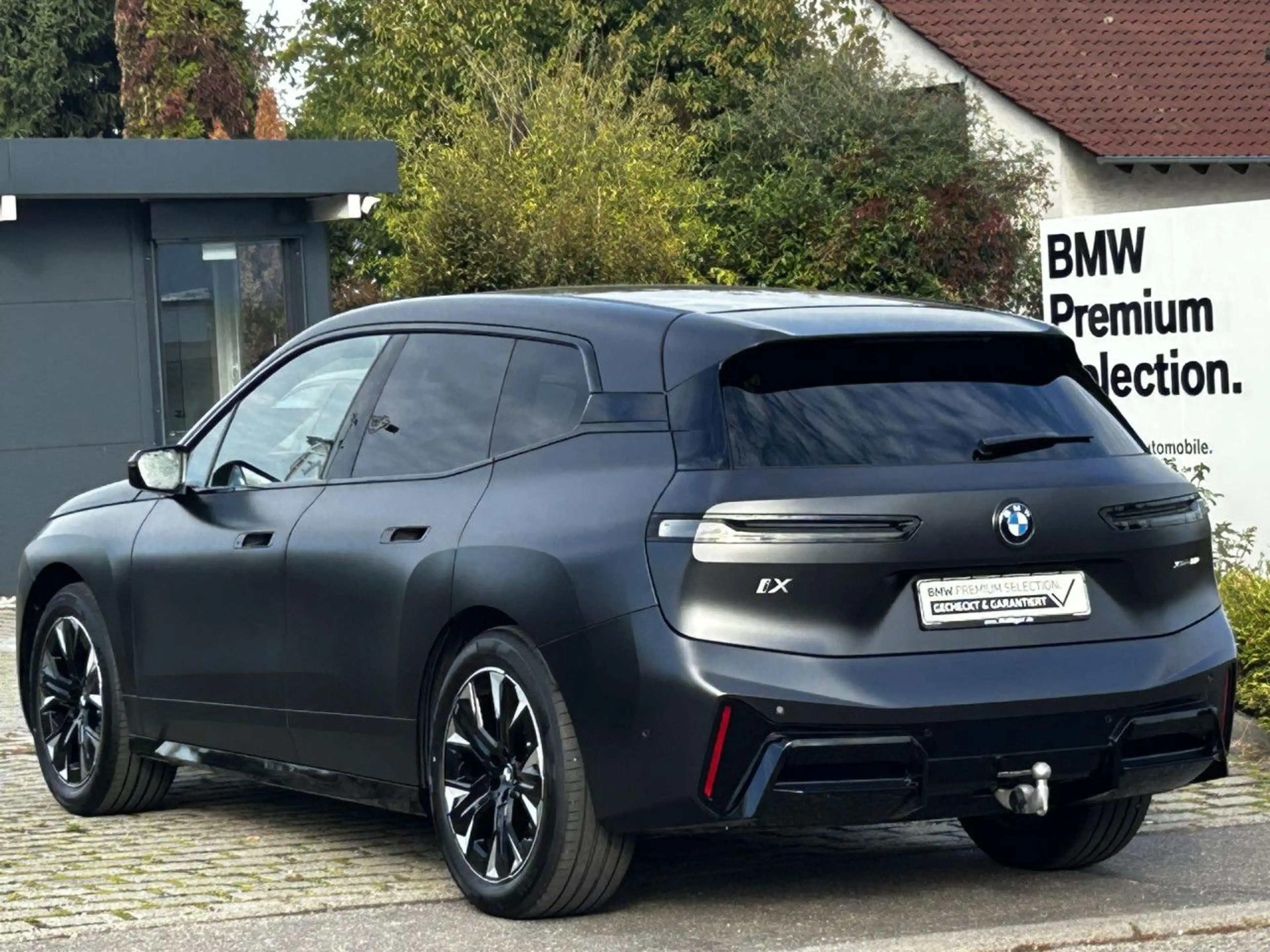 BMW iX x60 M Sport Frozen IntAktivL.Sitzbel.Sky AHK — photo 8