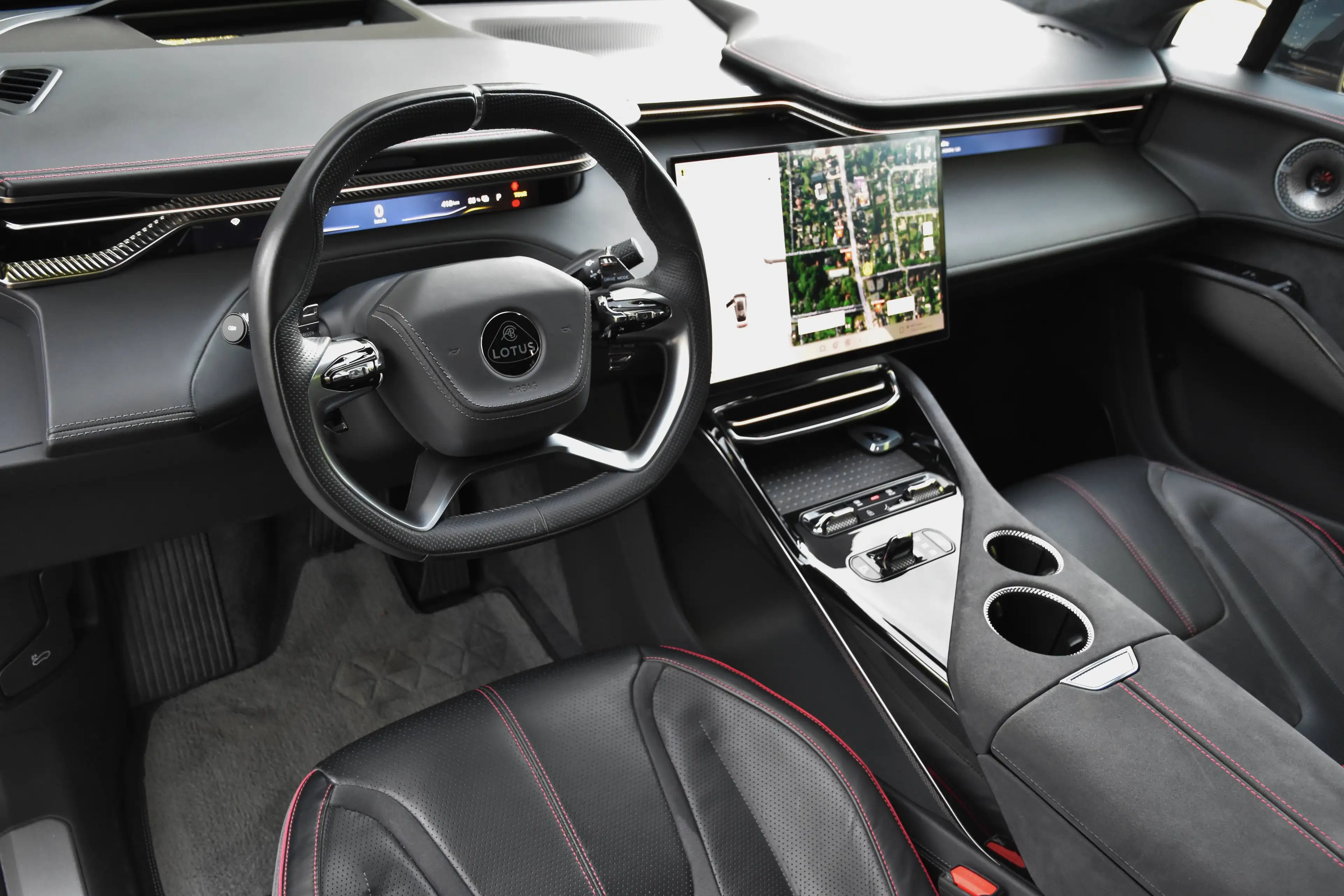 Lotus Eletre 4WD EDS 450 109KWH ***1HD. / NP: € 108.211,-*** — photo 4