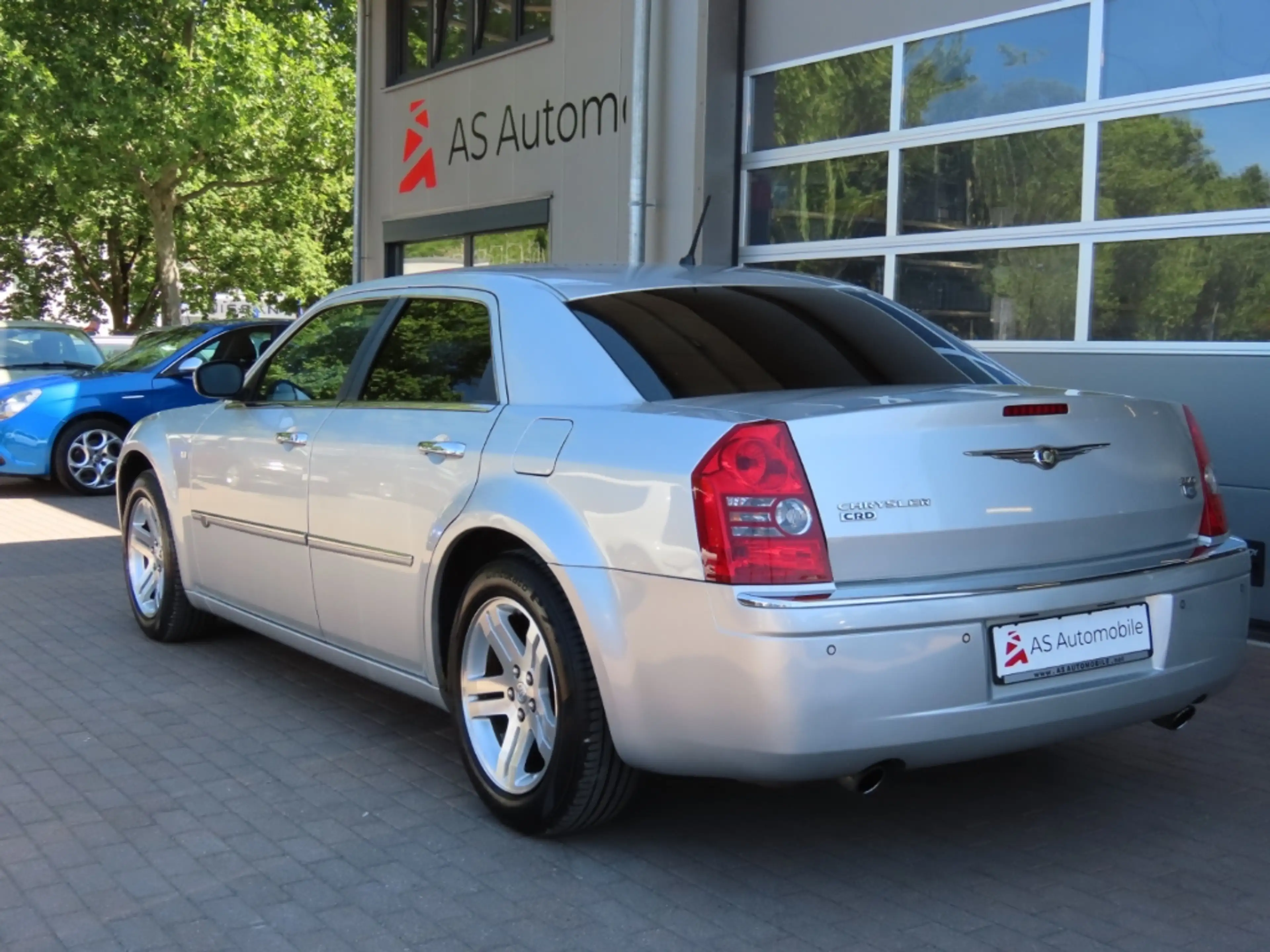 Chrysler 300C 3.0 CRD 2.Hd*Temp*Xenon*SHZ*PDCv+h*8-fach — photo 3