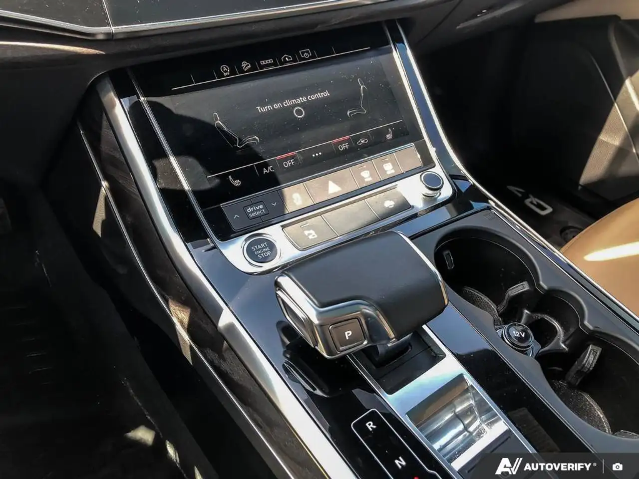 Audi Q7 снимка Audi Q7