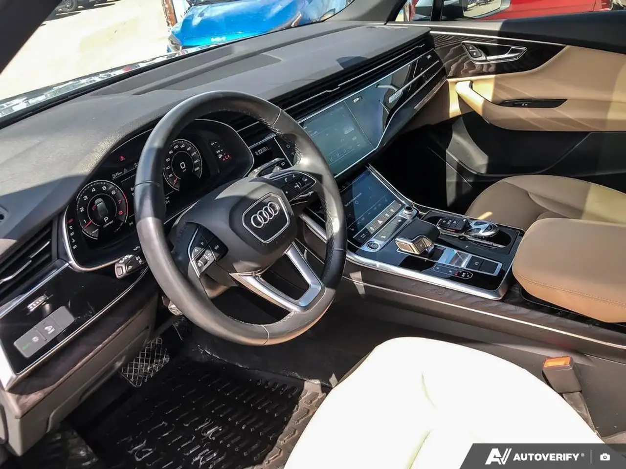 Audi Q7 снимка Audi Q7